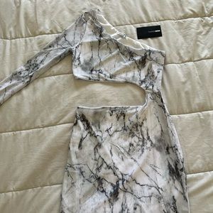 *TAGS ON* never worn, one shoulder cut out dress. Form fitting.